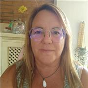 Profesora de matemáticas paciente y clara con amplia experiencia para niveles de primaria, Secundaria, Bachiller y Universidad.